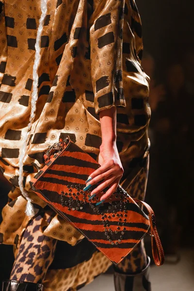 Look 7
